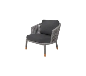 Moments lounge chair